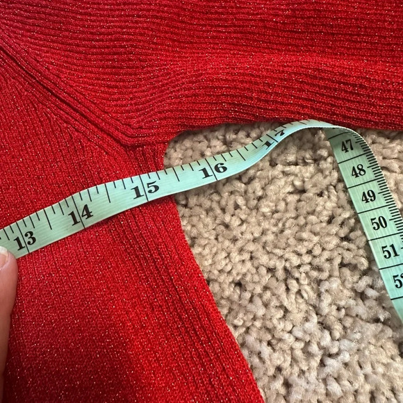 August Silk Silk Blend Red Shimmer blouse size Large - Picture 5 of 6